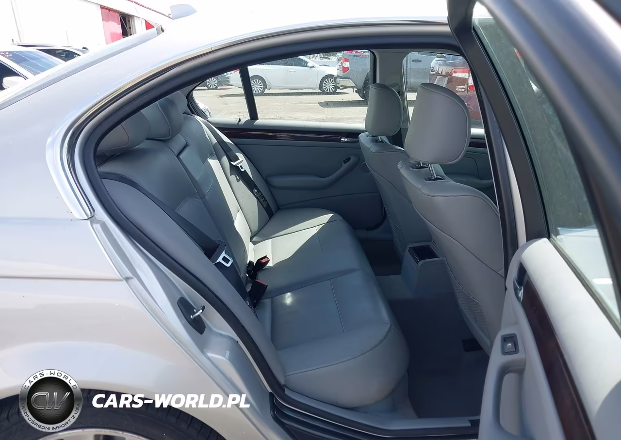 2005 BMW 330Xi VIN:WBAEW534X5PN39964 - 8