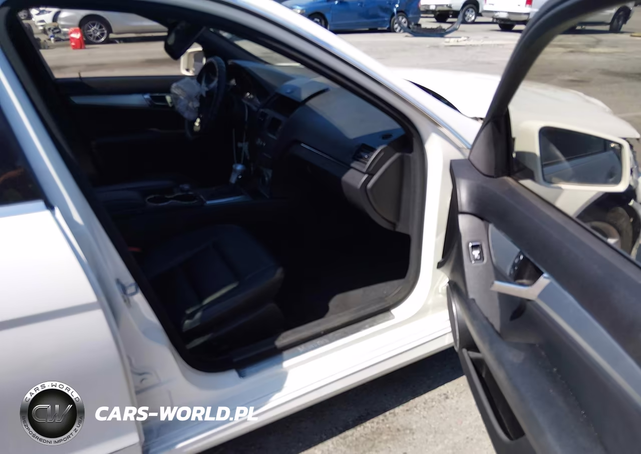 2010 Mercedes-Benz C 300 Luxury-Sport VIN:WDDGF5EBXAF379095 - 5
