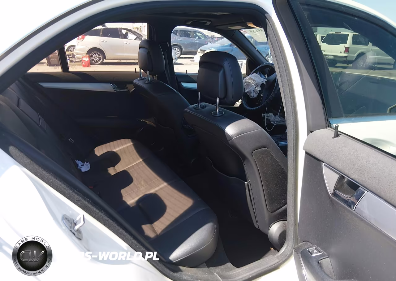 2010 Mercedes-Benz C 300 Luxury-Sport VIN:WDDGF5EBXAF379095 - 8