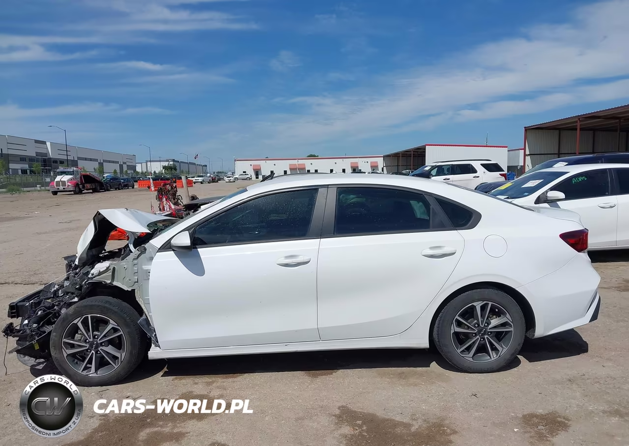 2023 Kia Forte Lxs VIN:3KPF24ADXPE665826 - 15