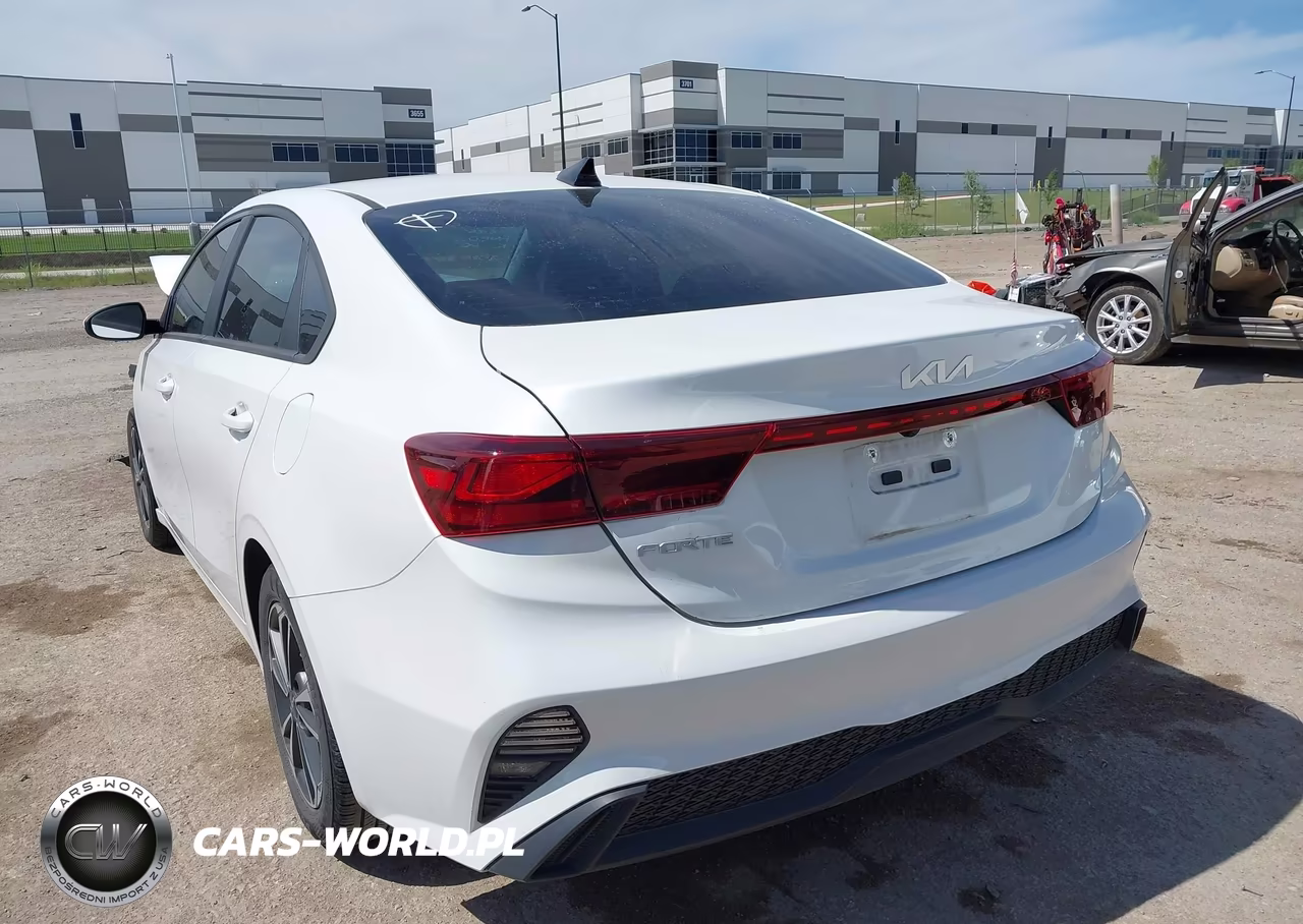 2023 Kia Forte Lxs VIN:3KPF24ADXPE665826 - 3