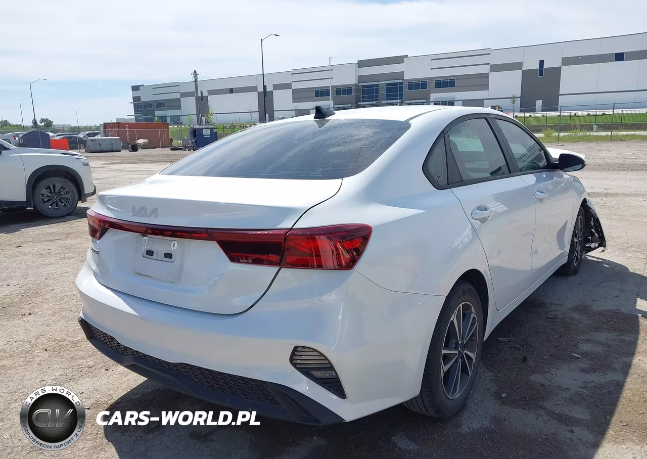 2023 Kia Forte Lxs VIN:3KPF24ADXPE665826 - 4