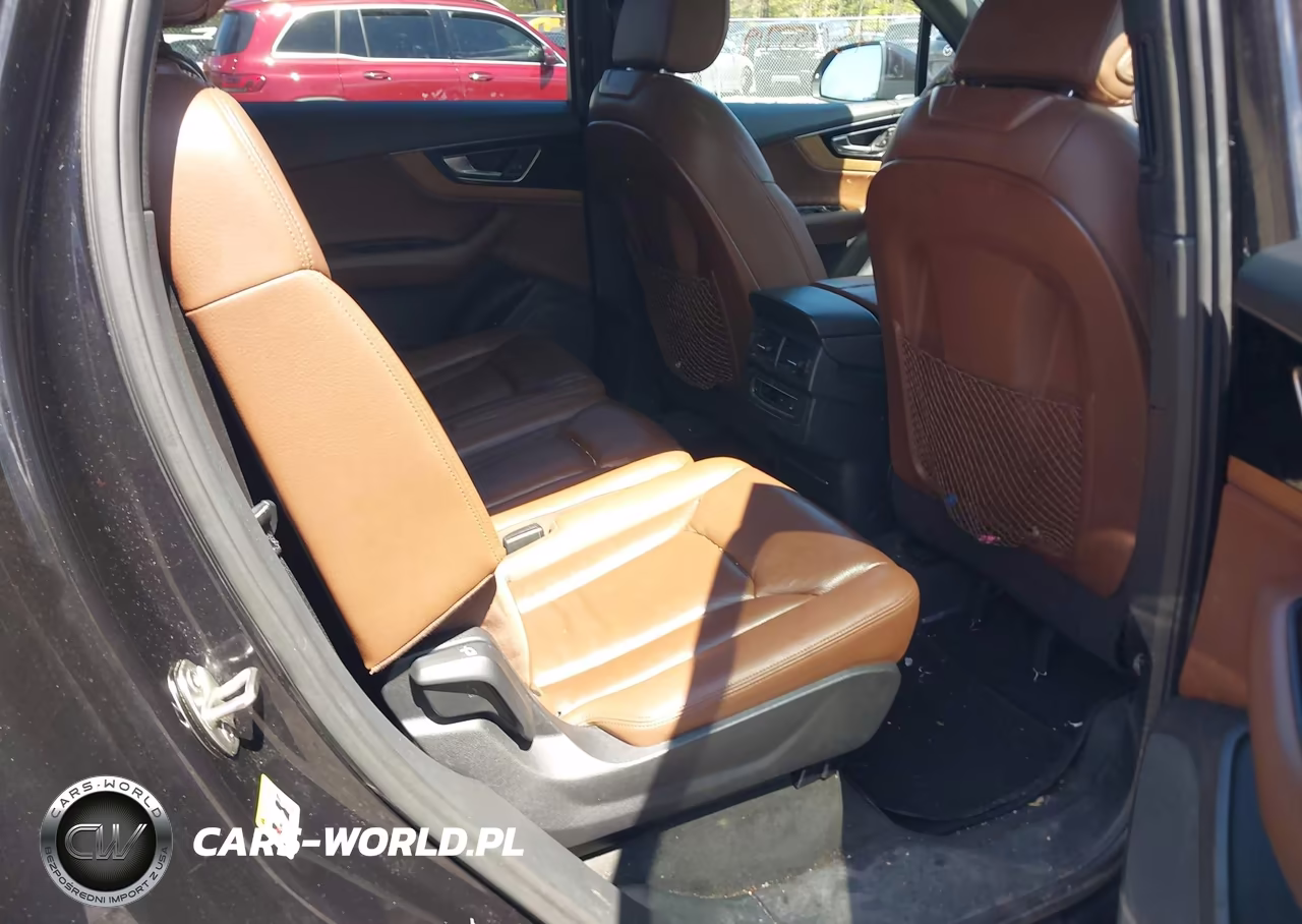 2017 Audi Q7 2.0T Premium VIN:WA1LHAF70HD040366 - 8