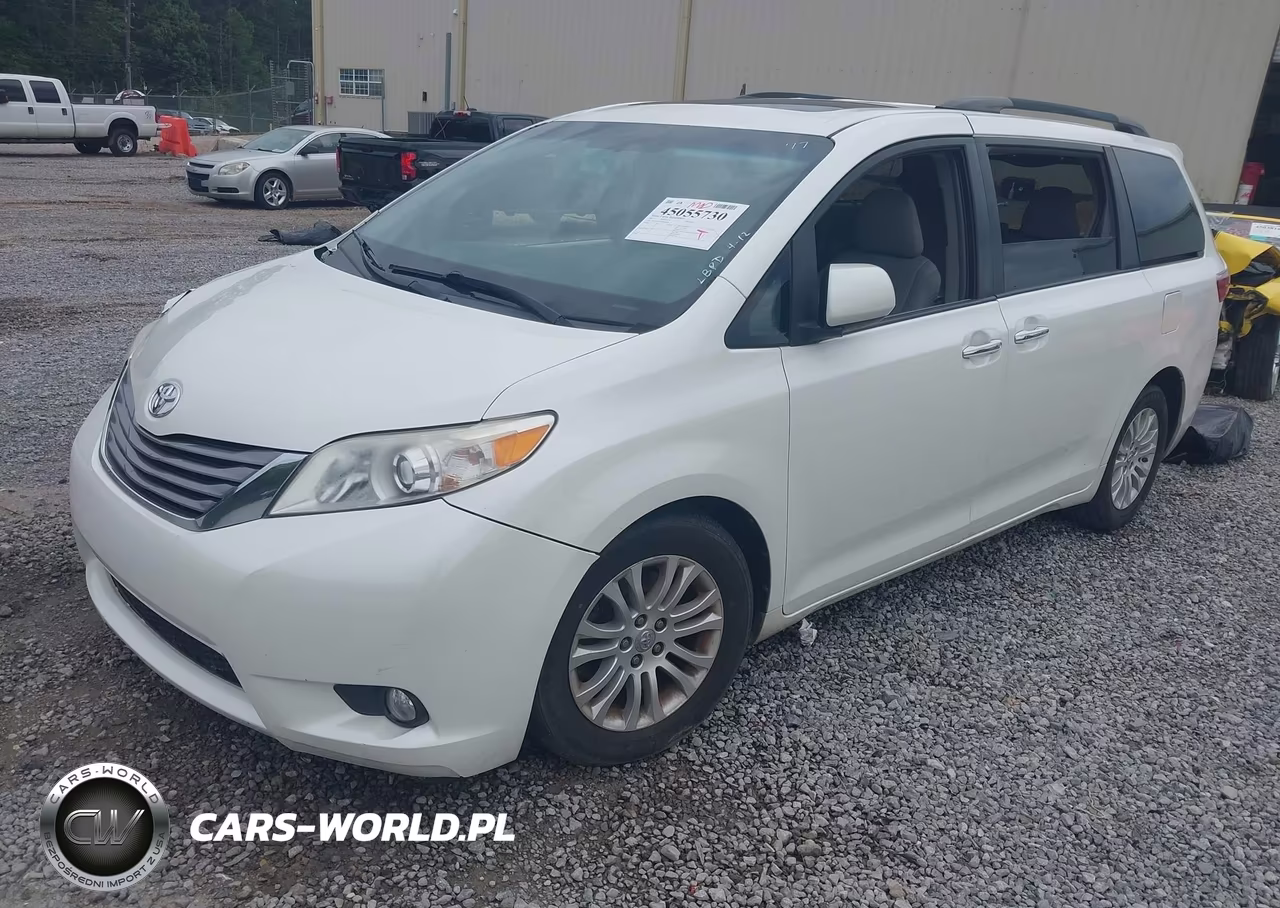 2017 Toyota Sienna Xle 8 Passenger VIN:5TDYZ3DC8HS806806 - 2