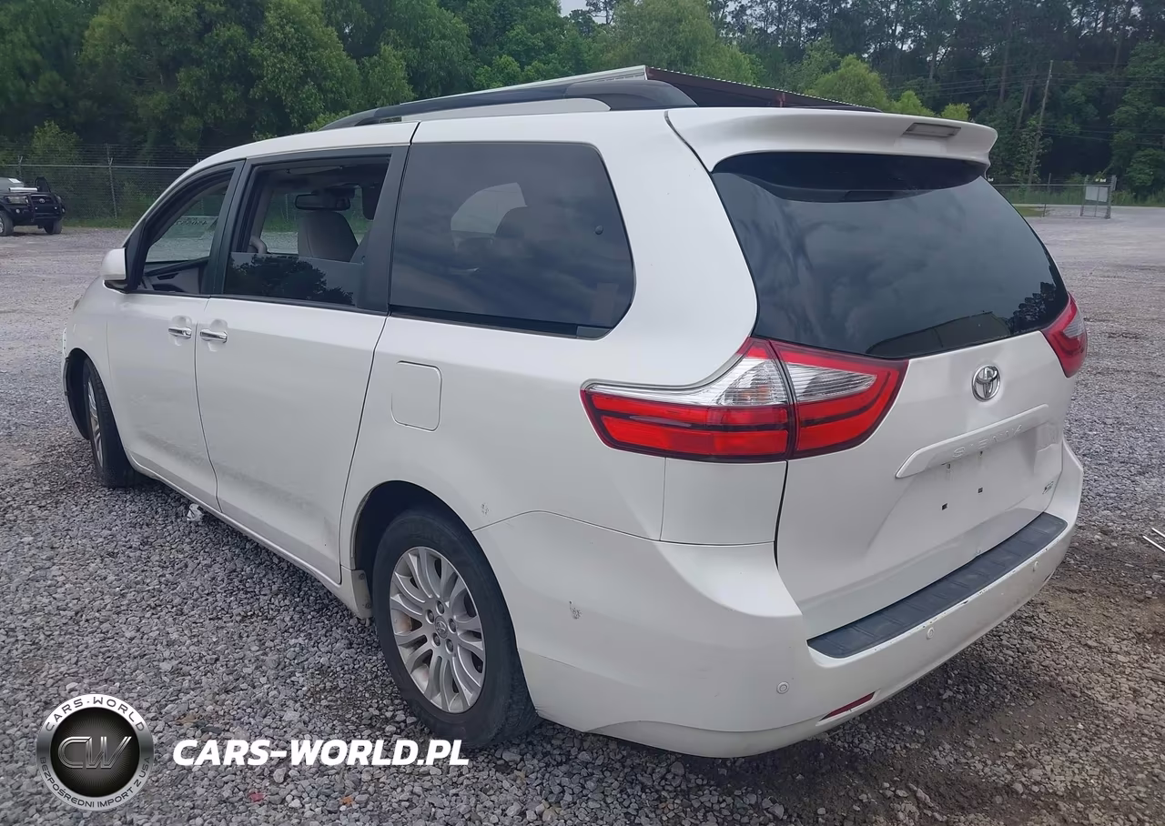 2017 Toyota Sienna Xle 8 Passenger VIN:5TDYZ3DC8HS806806 - 3