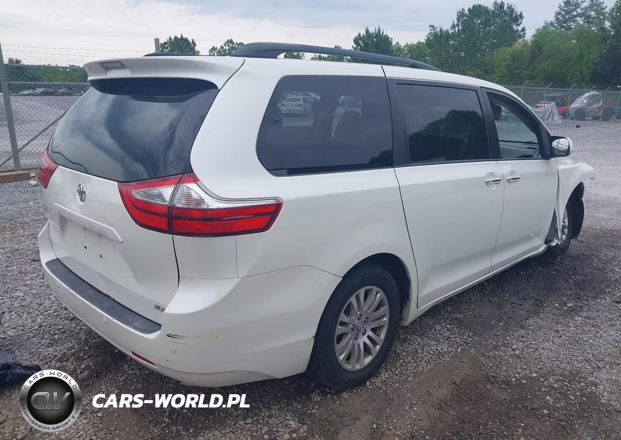 2017 Toyota Sienna Xle 8 Passenger VIN:5TDYZ3DC8HS806806 - 4