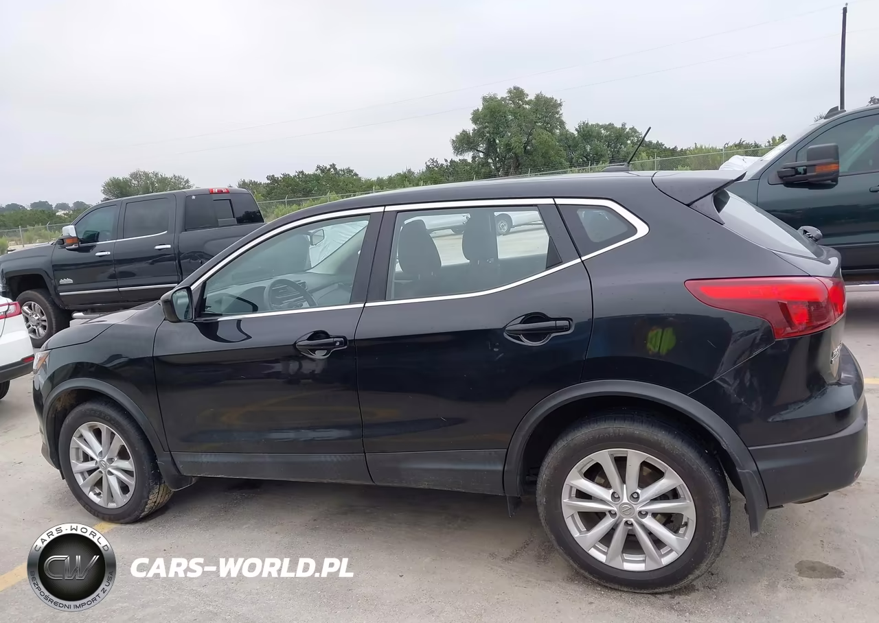 2018 Nissan Rogue Sport S VIN:JN1BJ1CR6JW268641 - 14