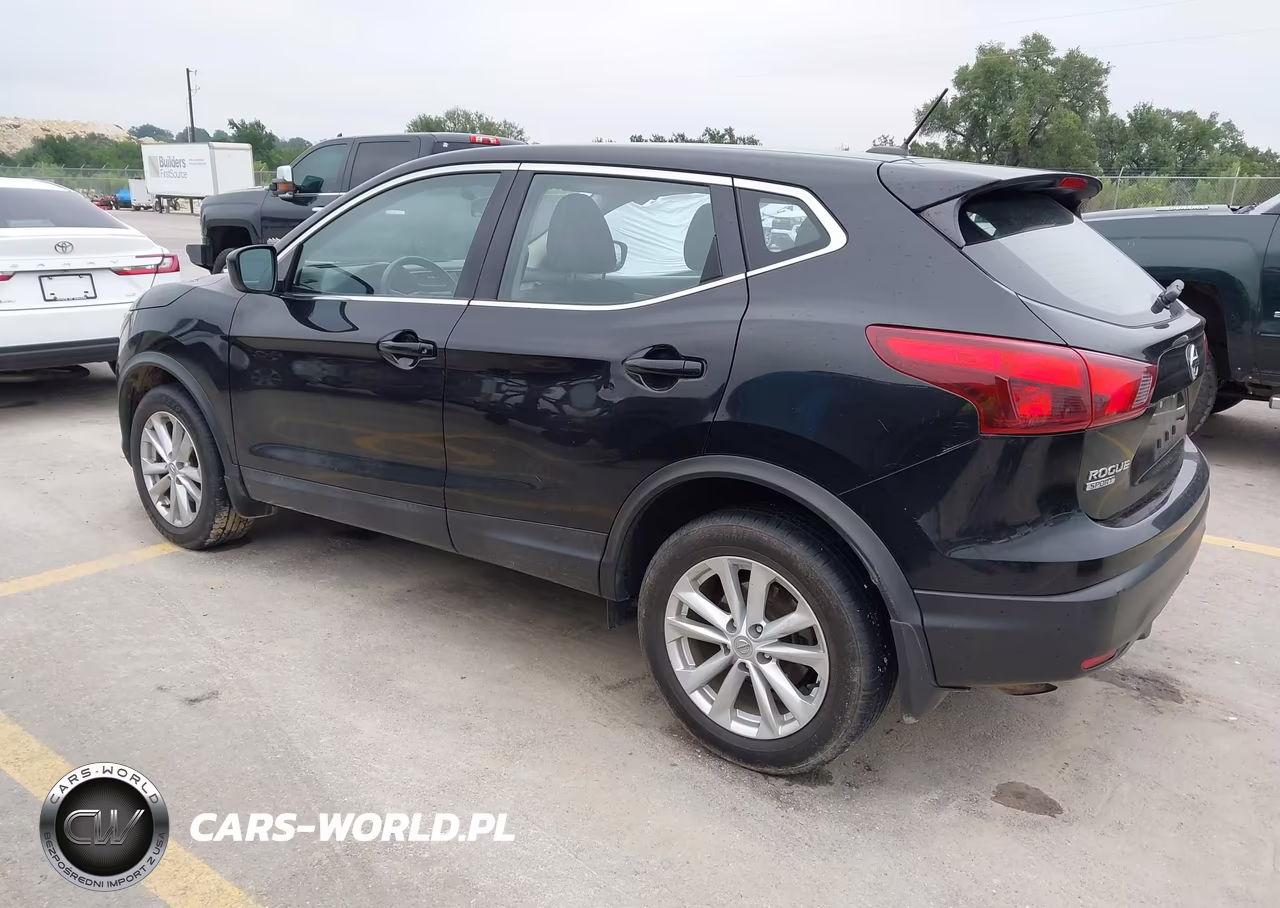2018 Nissan Rogue Sport S VIN:JN1BJ1CR6JW268641 - 3