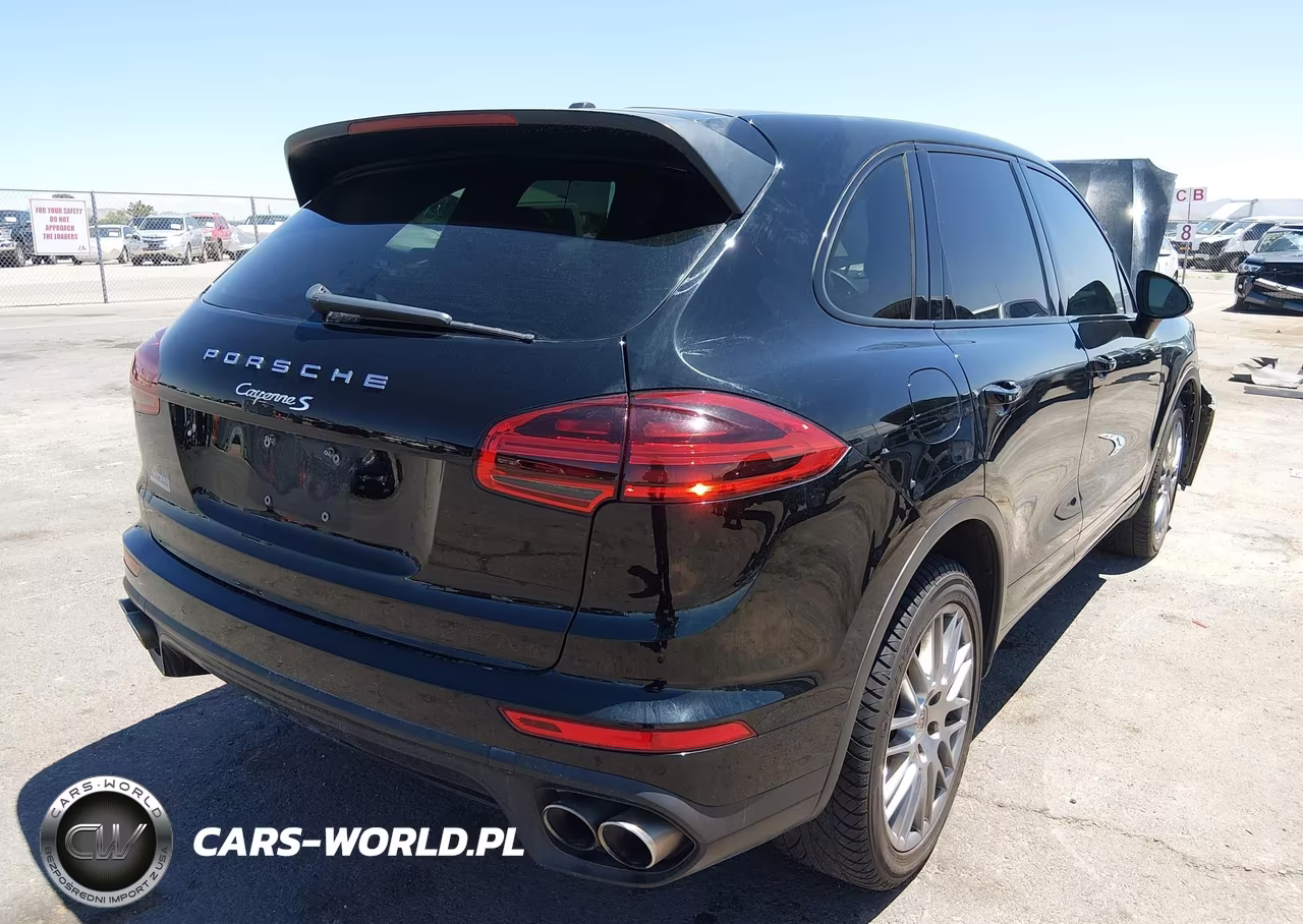 2017 Porsche Cayenne S VIN:WP1AB2A24HLA52959 - 4