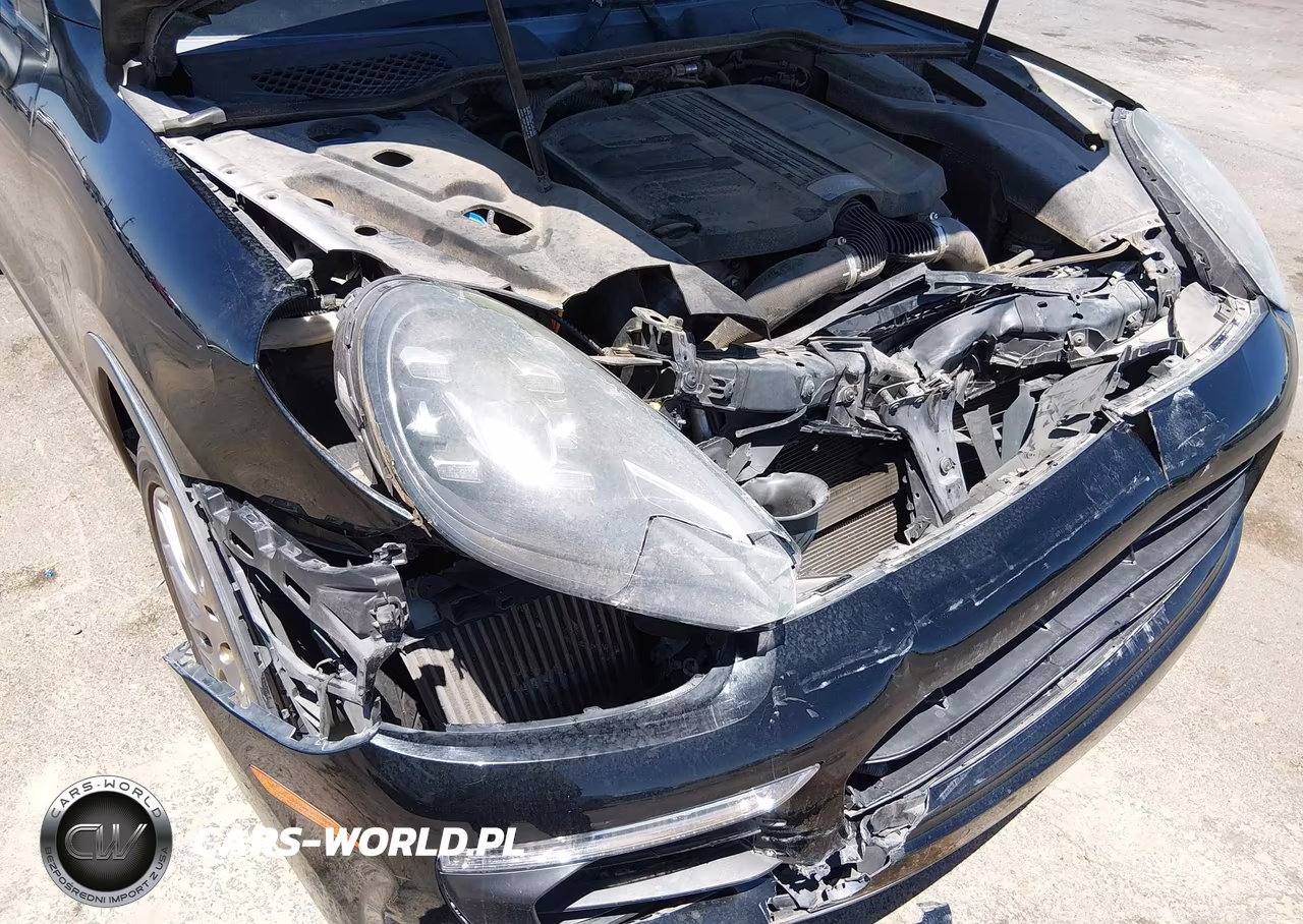 2017 Porsche Cayenne S VIN:WP1AB2A24HLA52959 - 6