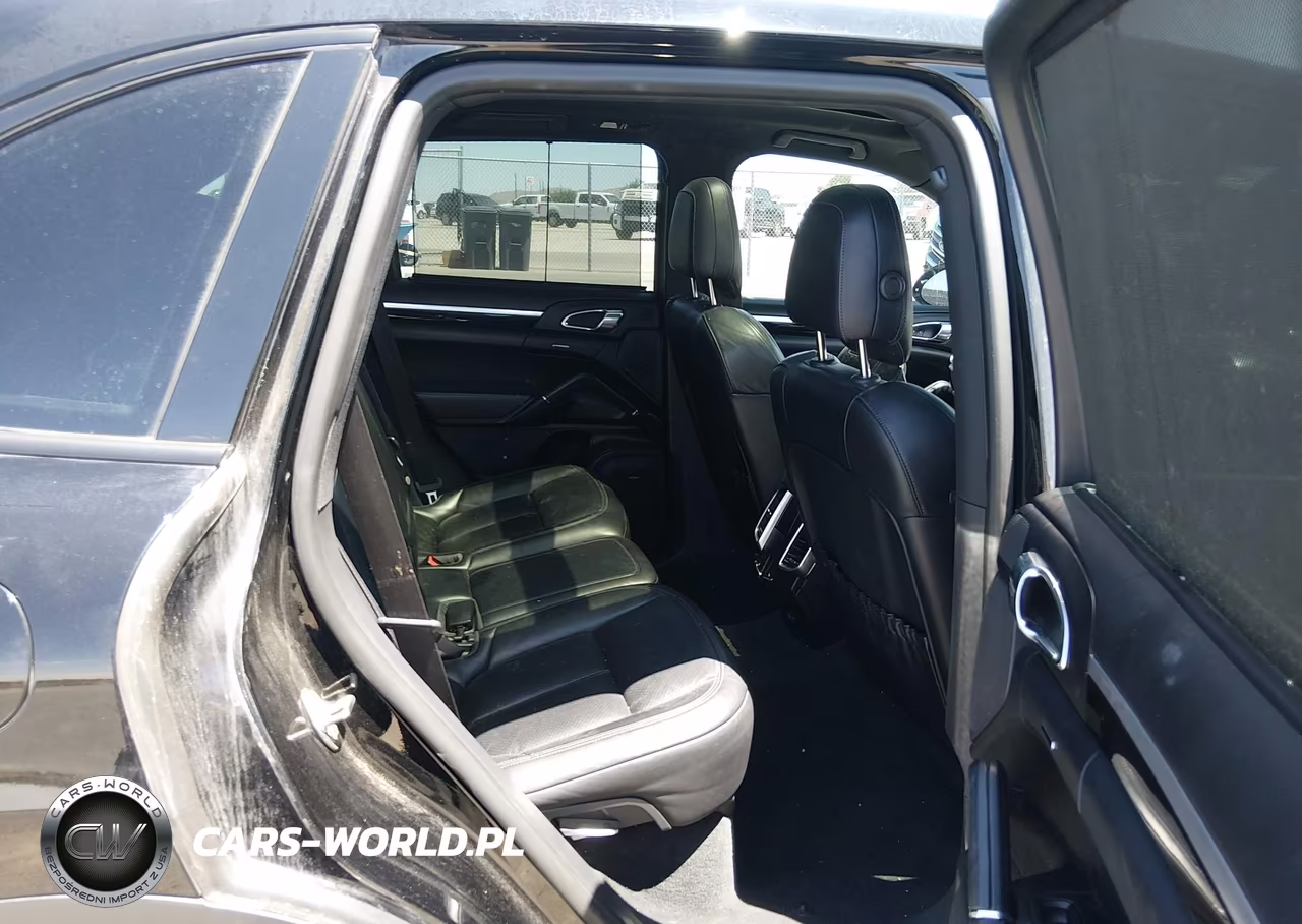 2017 Porsche Cayenne S VIN:WP1AB2A24HLA52959 - 8