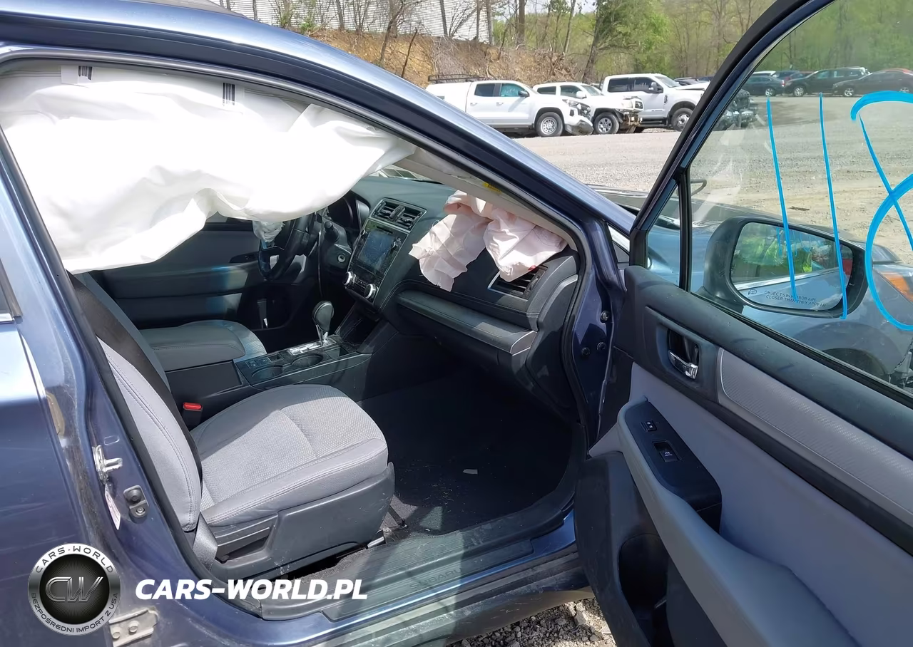 2018 Subaru Outback 2.5I Premium VIN:4S4BSACC4J3221451 - 5