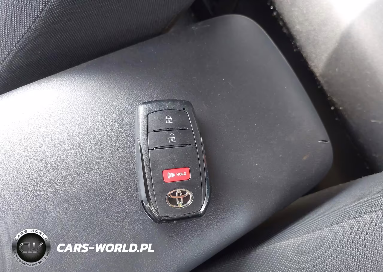 2023 Toyota Prius Le VIN:JTDACAAU9P3004527 - 11
