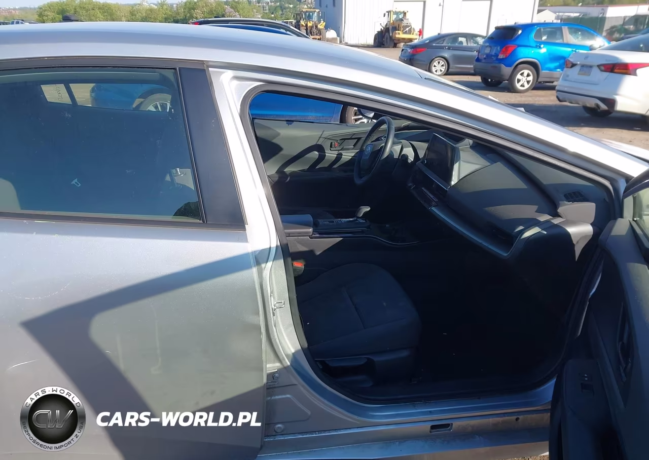 2023 Toyota Prius Le VIN:JTDACAAU9P3004527 - 5