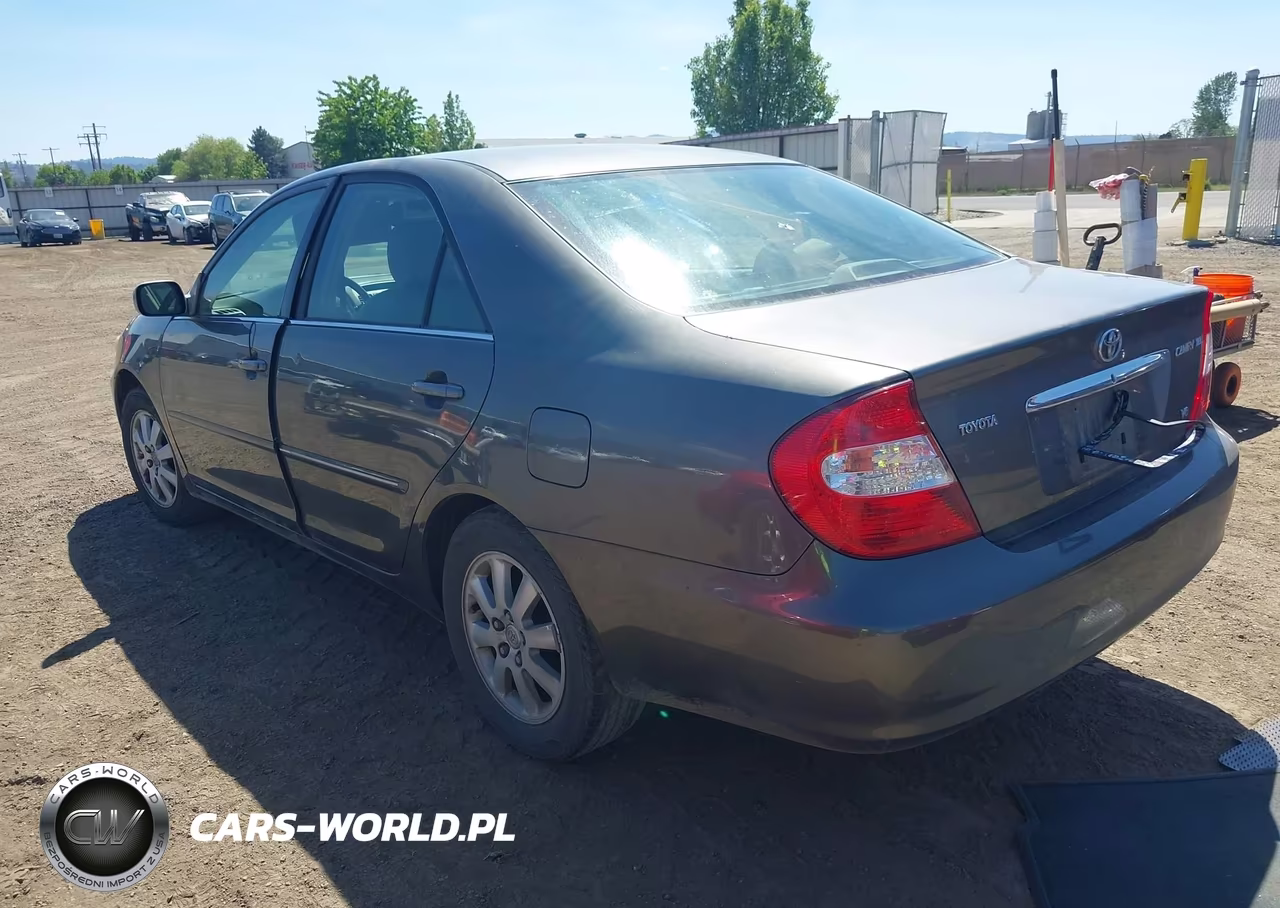 2003 Toyota Camry Xle V6 VIN:JTDBF30K430145623 - 3
