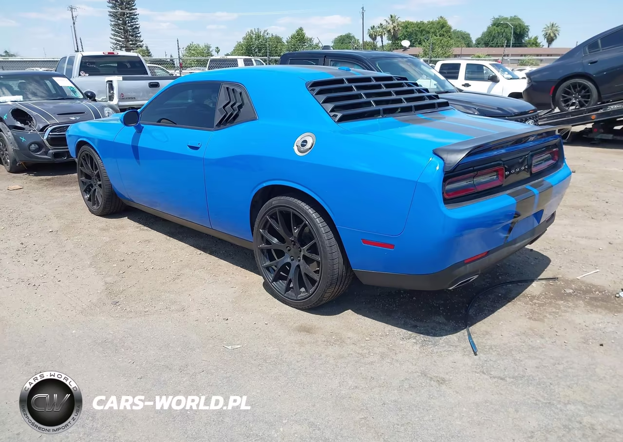 2018 Dodge Challenger Sxt VIN:2C3CDZAG6JH331216 - 3