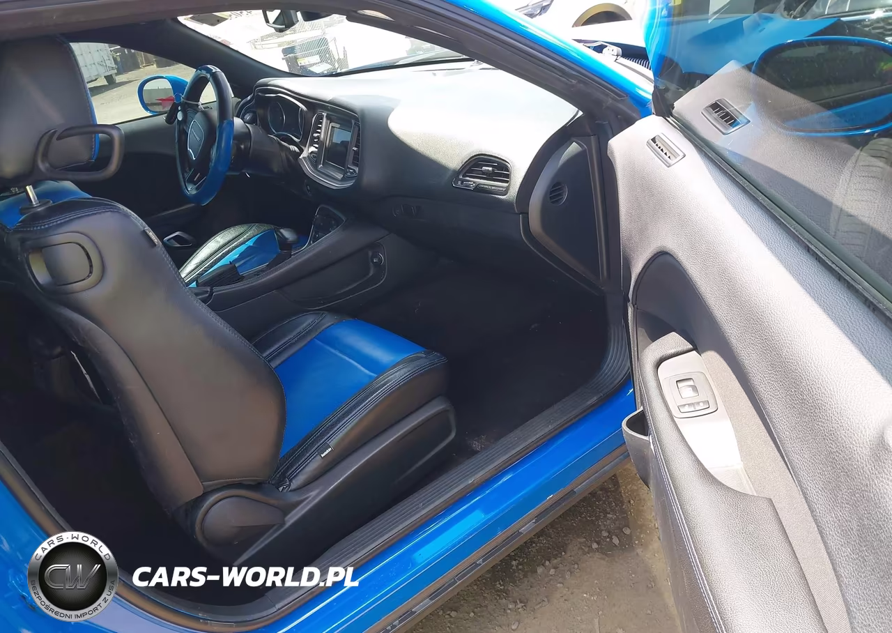 2018 Dodge Challenger Sxt VIN:2C3CDZAG6JH331216 - 5