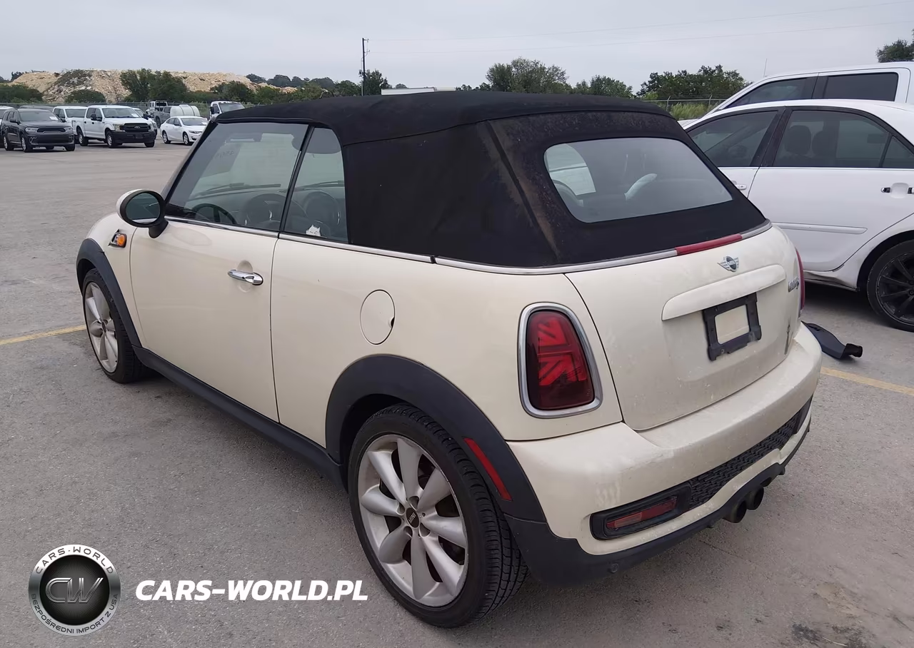 2015 Mini Convertible Cooper S VIN:WMWZP3C56FT708737 - 3