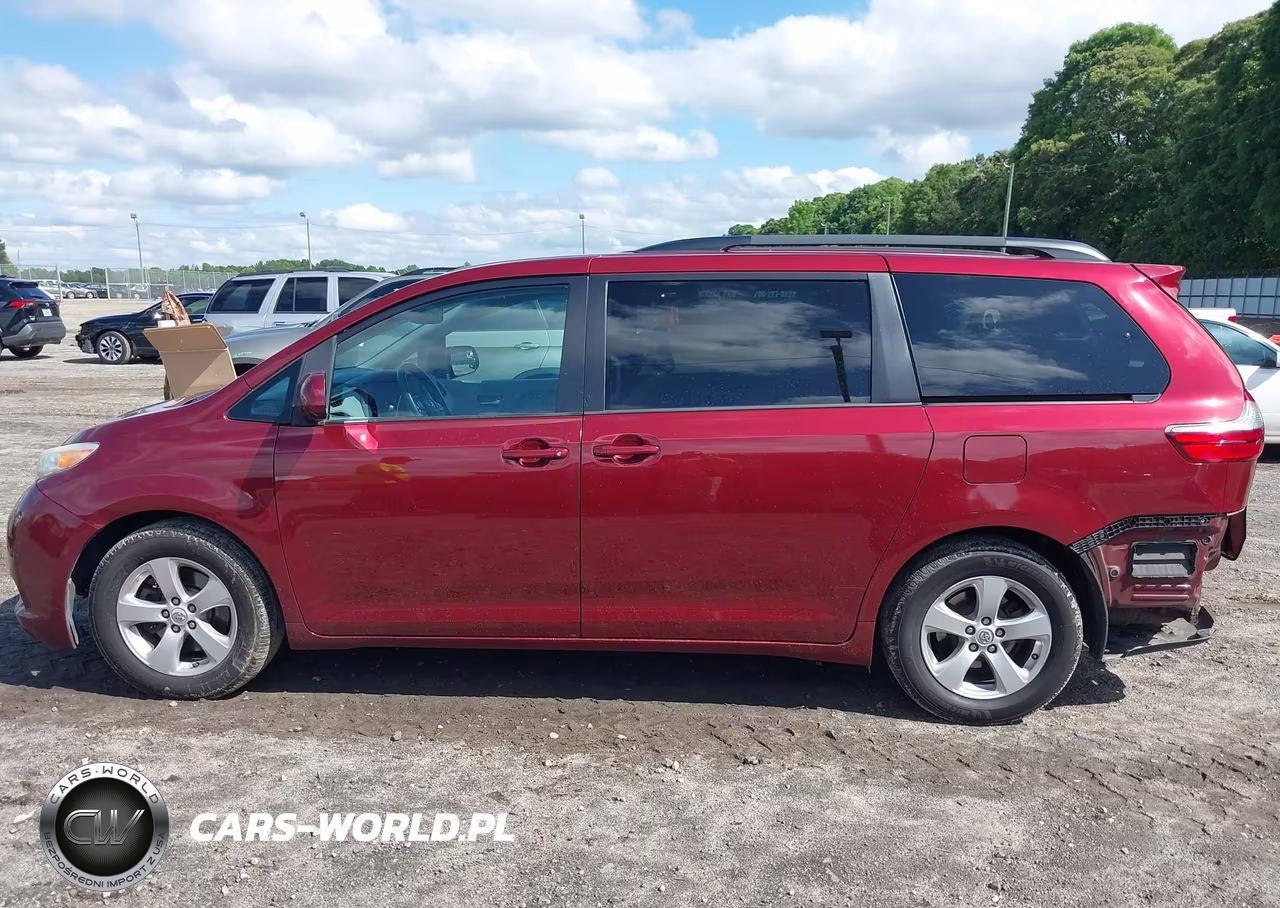 2016 Toyota Sienna Le 8 Passenger VIN:5TDKK3DC1GS749616 - 15