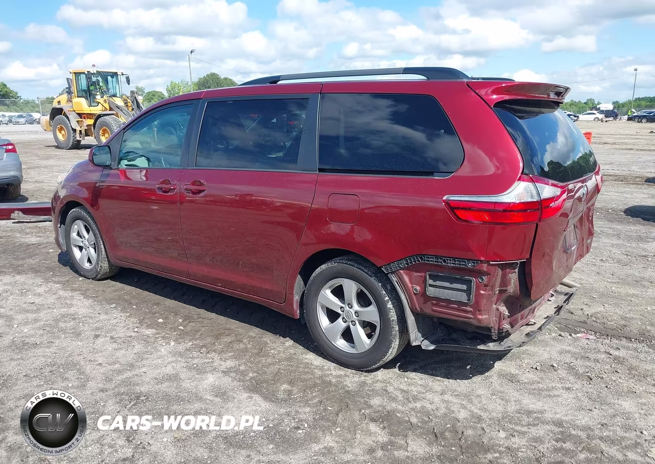 2016 Toyota Sienna Le 8 Passenger VIN:5TDKK3DC1GS749616 - 3