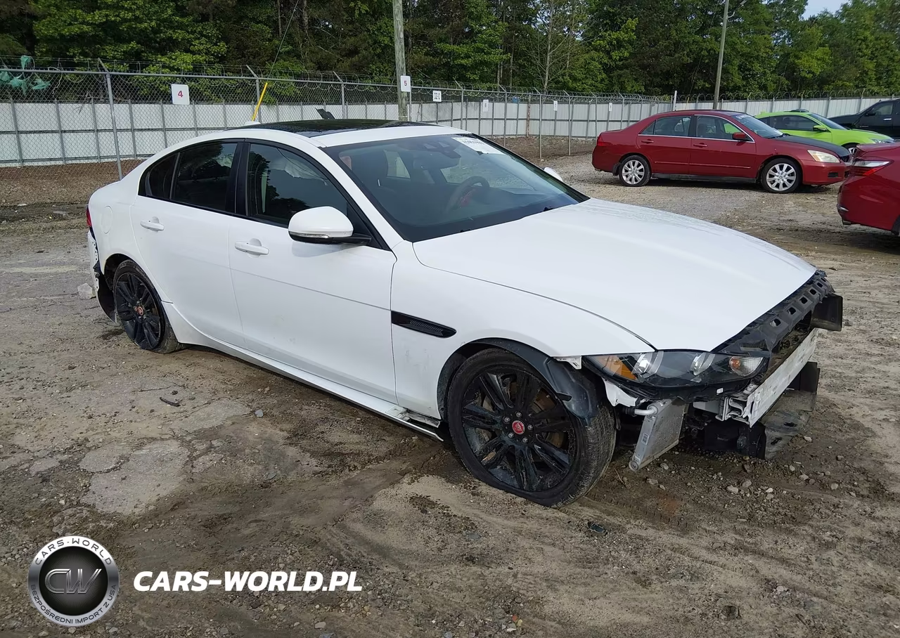 2018 Jaguar Xe 25T Prestige – zdjęcie 1 z 17