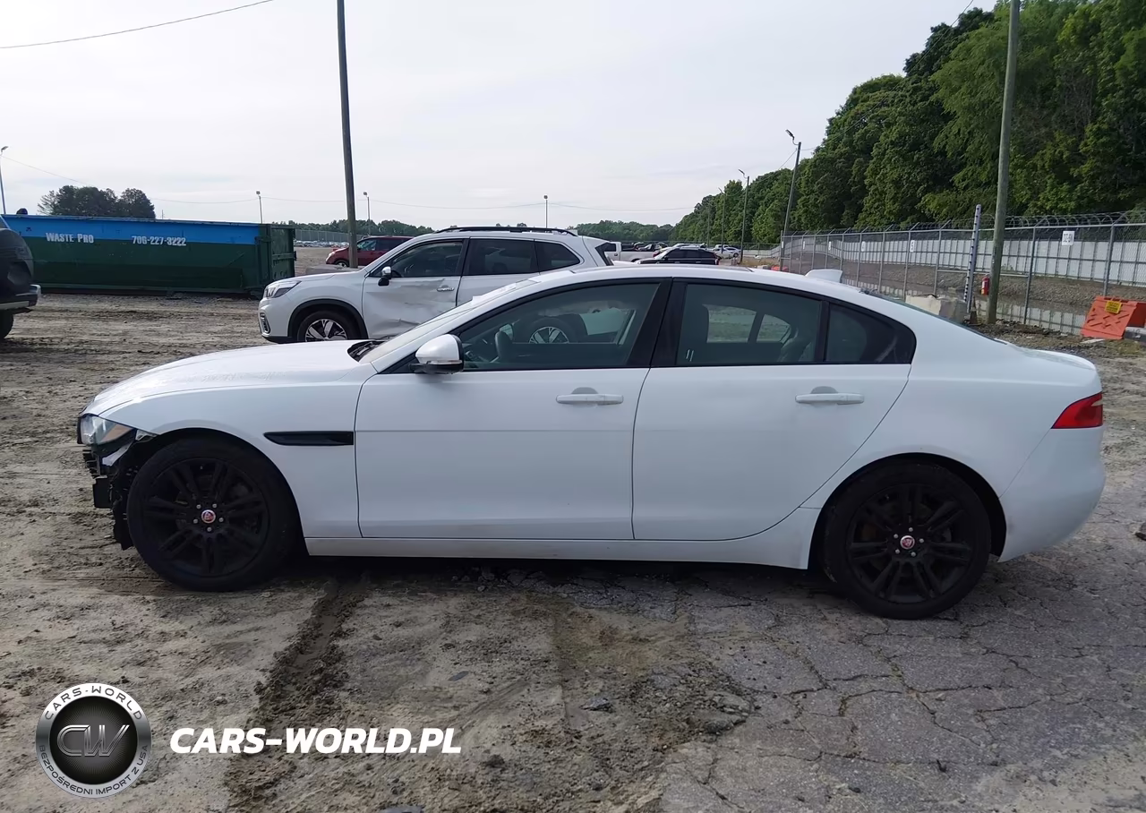 2018 Jaguar Xe 25T Prestige VIN:SAJAE4FX1JCP35444 - 15