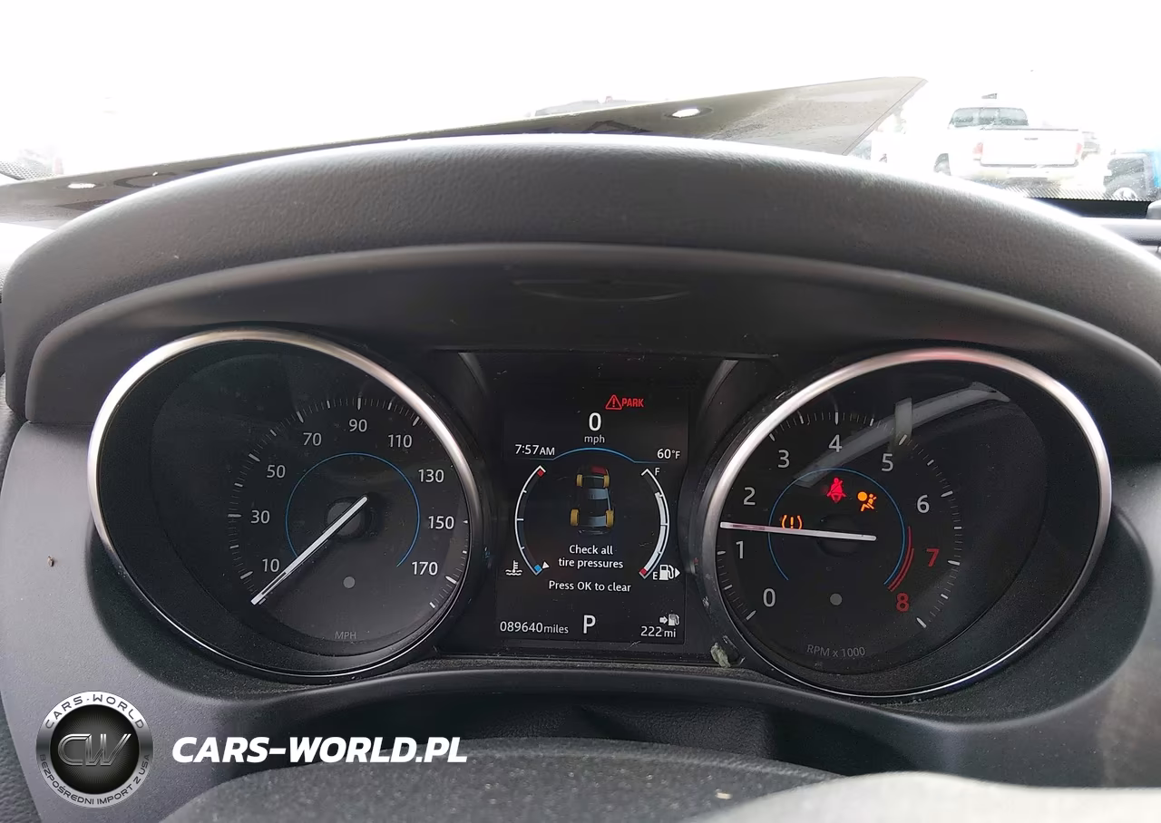 2018 Jaguar Xe 25T Prestige VIN:SAJAE4FX1JCP35444 - 7