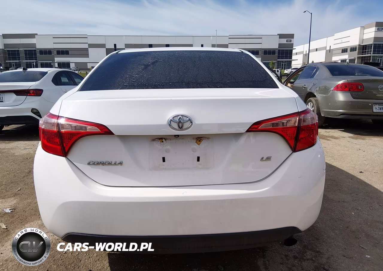 2018 Toyota Corolla Le VIN:2T1BURHE0JC985909 - 16