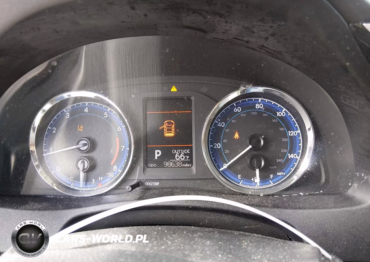 2018 Toyota Corolla Le VIN:2T1BURHE0JC985909 - 7