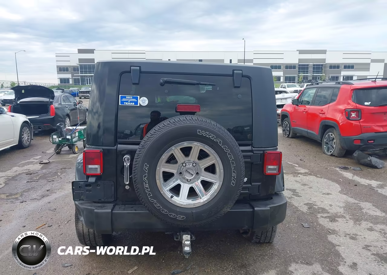 2007 Jeep Wrangler Unlimited Sahara VIN:1J4GA59167L178311 - 16