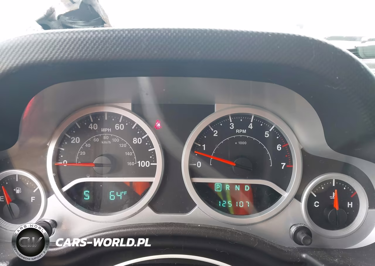 2007 Jeep Wrangler Unlimited Sahara VIN:1J4GA59167L178311 - 7