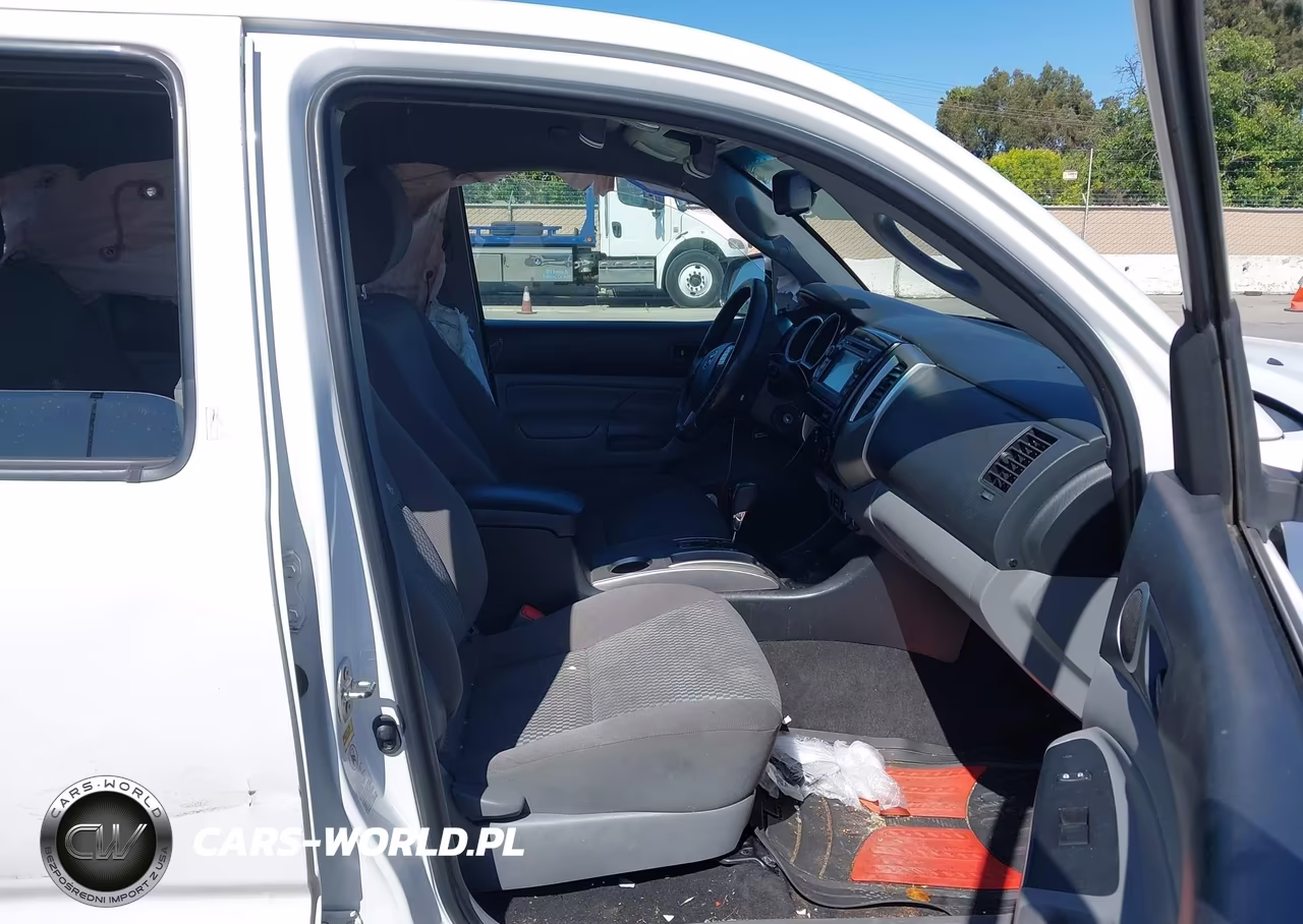 2013 Toyota Tacoma Base V6 VIN:3TMLU4EN6DM126069 - 5