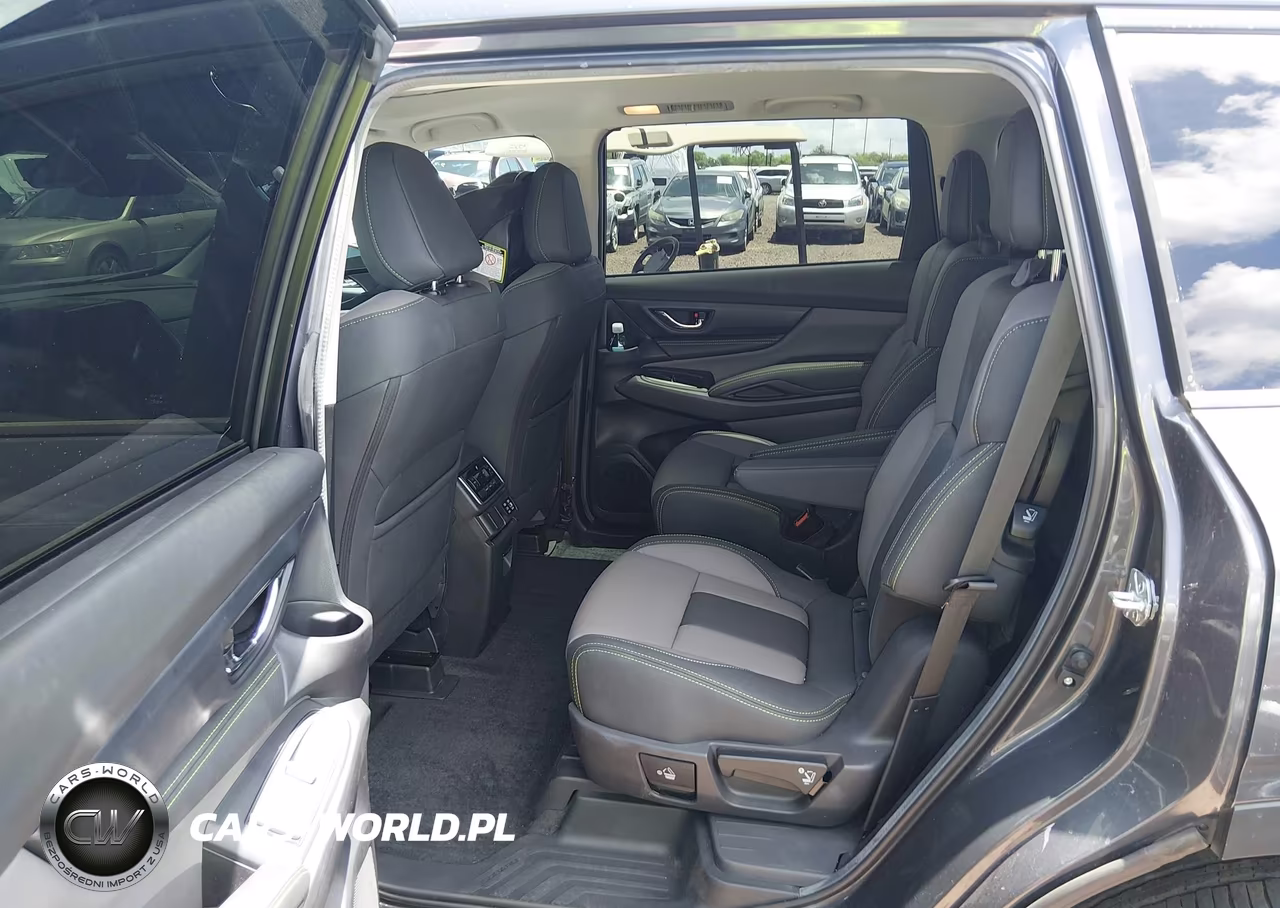 2024 Subaru Ascent Onyx Edition 7-Passenger VIN:4S4WMAHD1R3409174 - 8