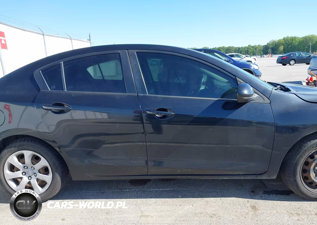 2012 Mazda Mazda3 I Sport VIN:JM1BL1UF1C1528486 - 13