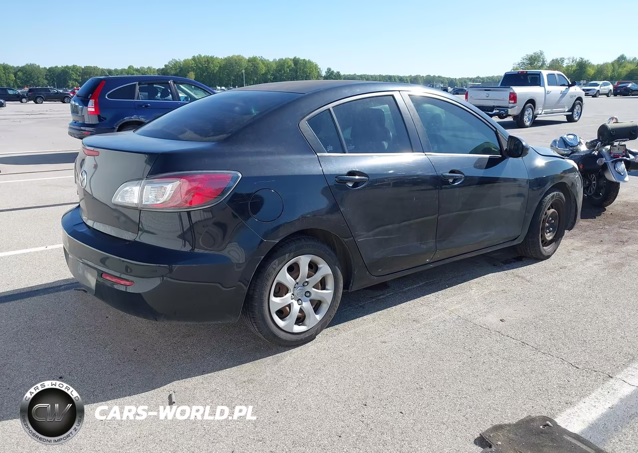 2012 Mazda Mazda3 I Sport VIN:JM1BL1UF1C1528486 - 4