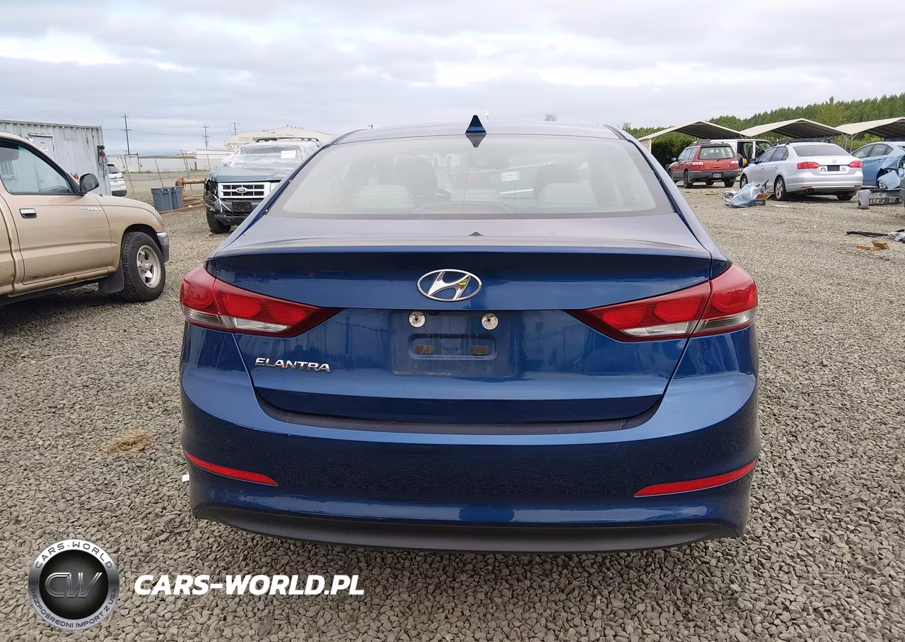 2018 Hyundai Elantra Value Edition VIN:5NPD84LFXJH393141 - 17