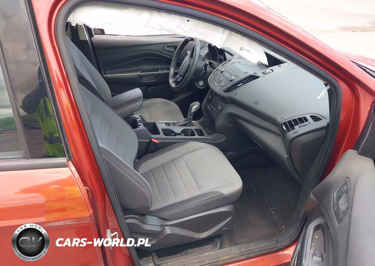 2019 Ford Escape S VIN:1FMCU0F75KUA42208 - 5