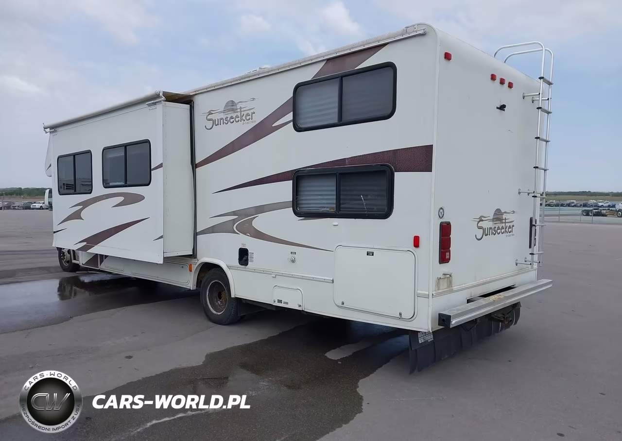2007 Ford E-450 Cutaway VIN:1FDXE45S57DA82548 - 3