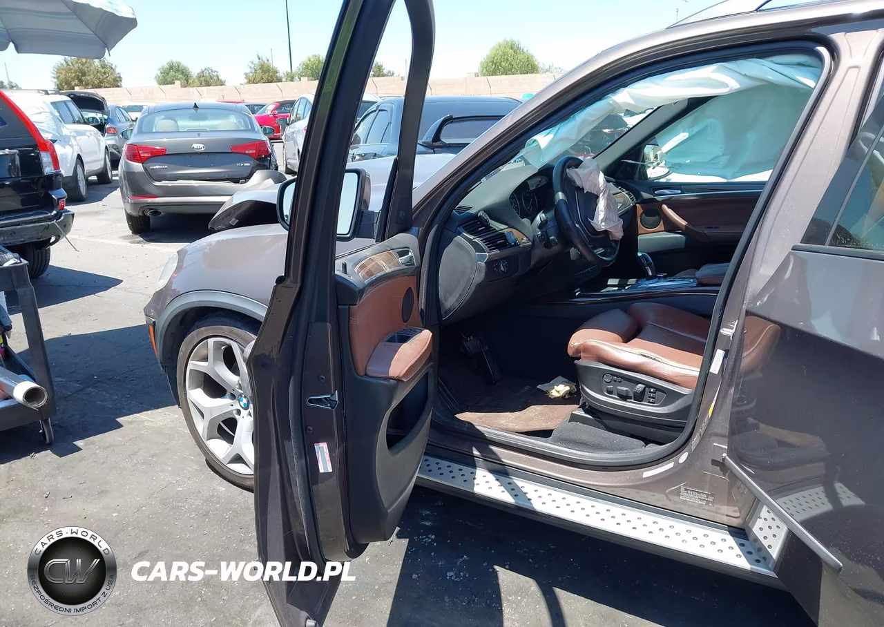 2013 BMW X5 xDrive35D VIN:5UXZW0C57D0B93445 - 5
