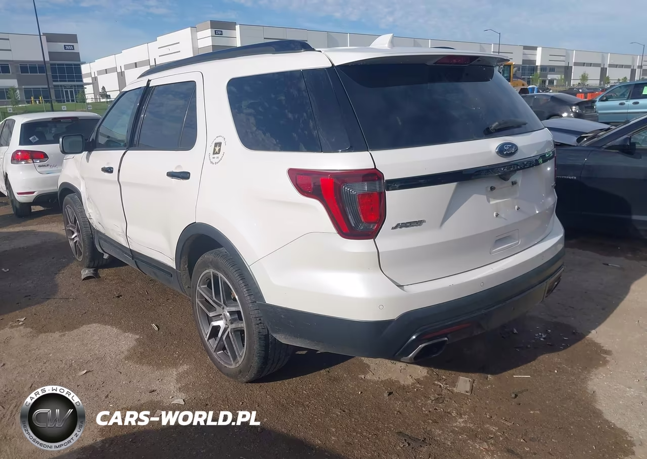 2016 Ford Explorer Sport VIN:1FM5K8GT9GGD27587 - 3