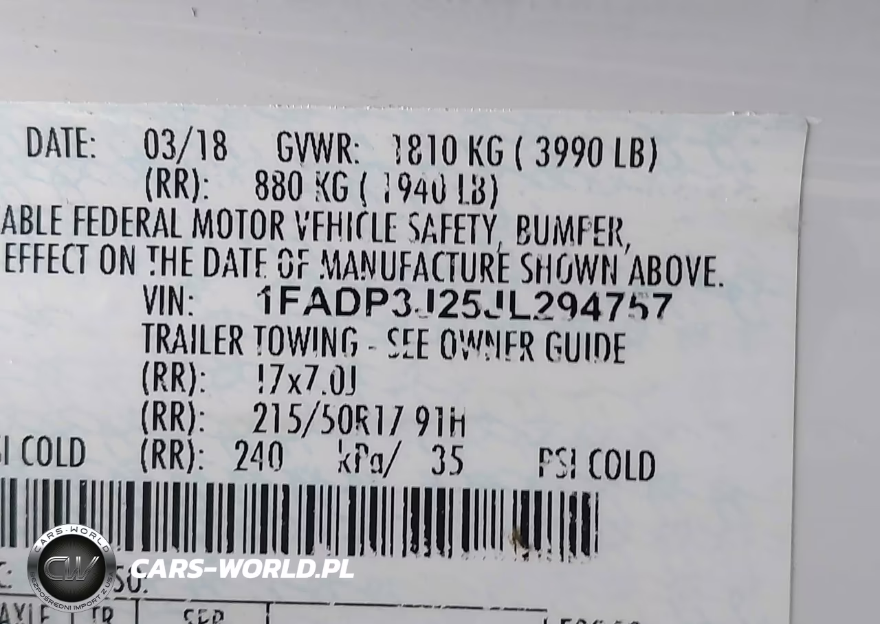 2018 Ford Focus Titanium VIN:1FADP3J25JL294757 - 9