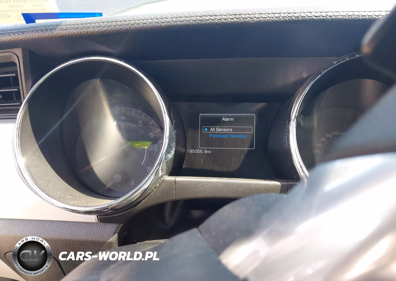2016 Ford Mustang Ecoboost Premium VIN:1FATP8UH1G5212867 - 7