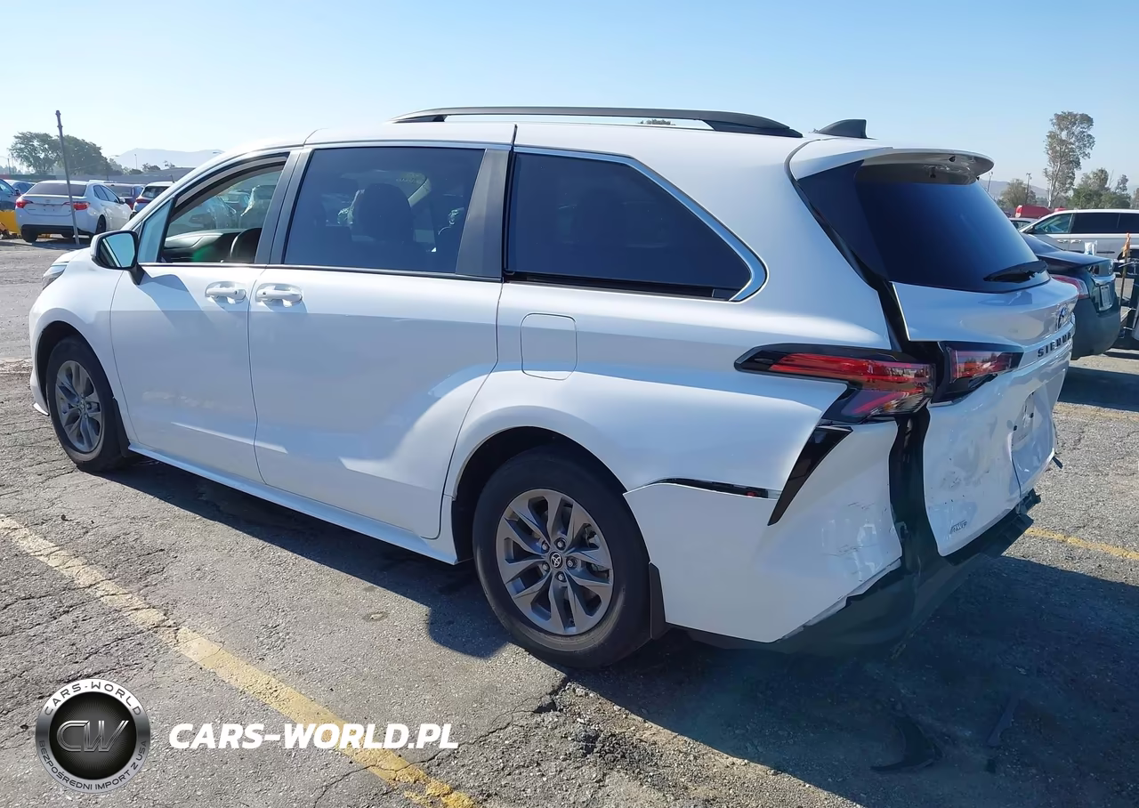 2022 Toyota Sienna Le VIN:5TDBSKFC0NS058968 - 3