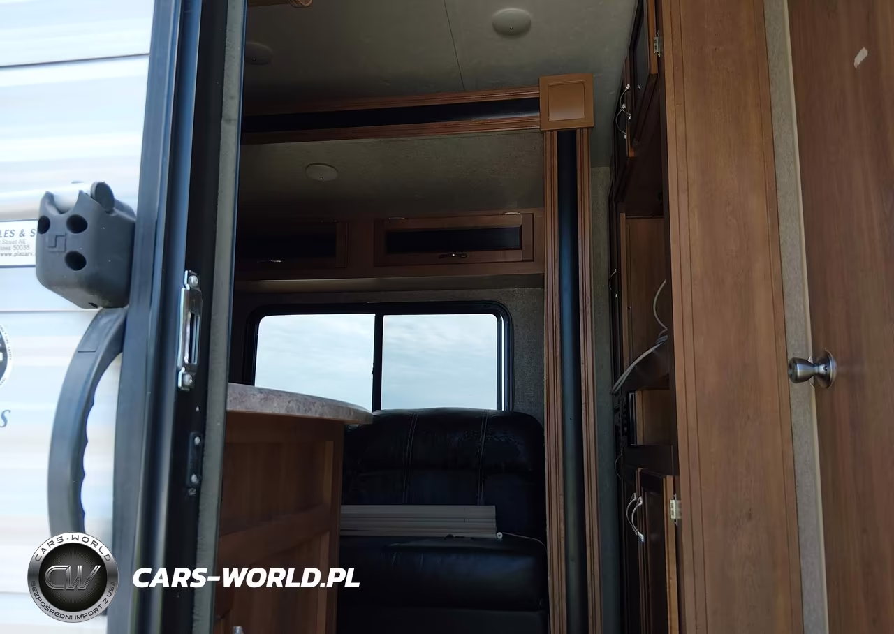 2017 Coachmen Catalina VIN:5ZT2CAUB0HU027848 - 5
