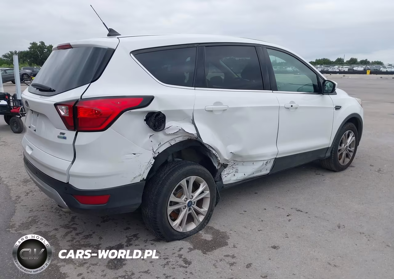 2019 Ford Escape Se VIN:1FMCU9GD7KUA81438 - 4