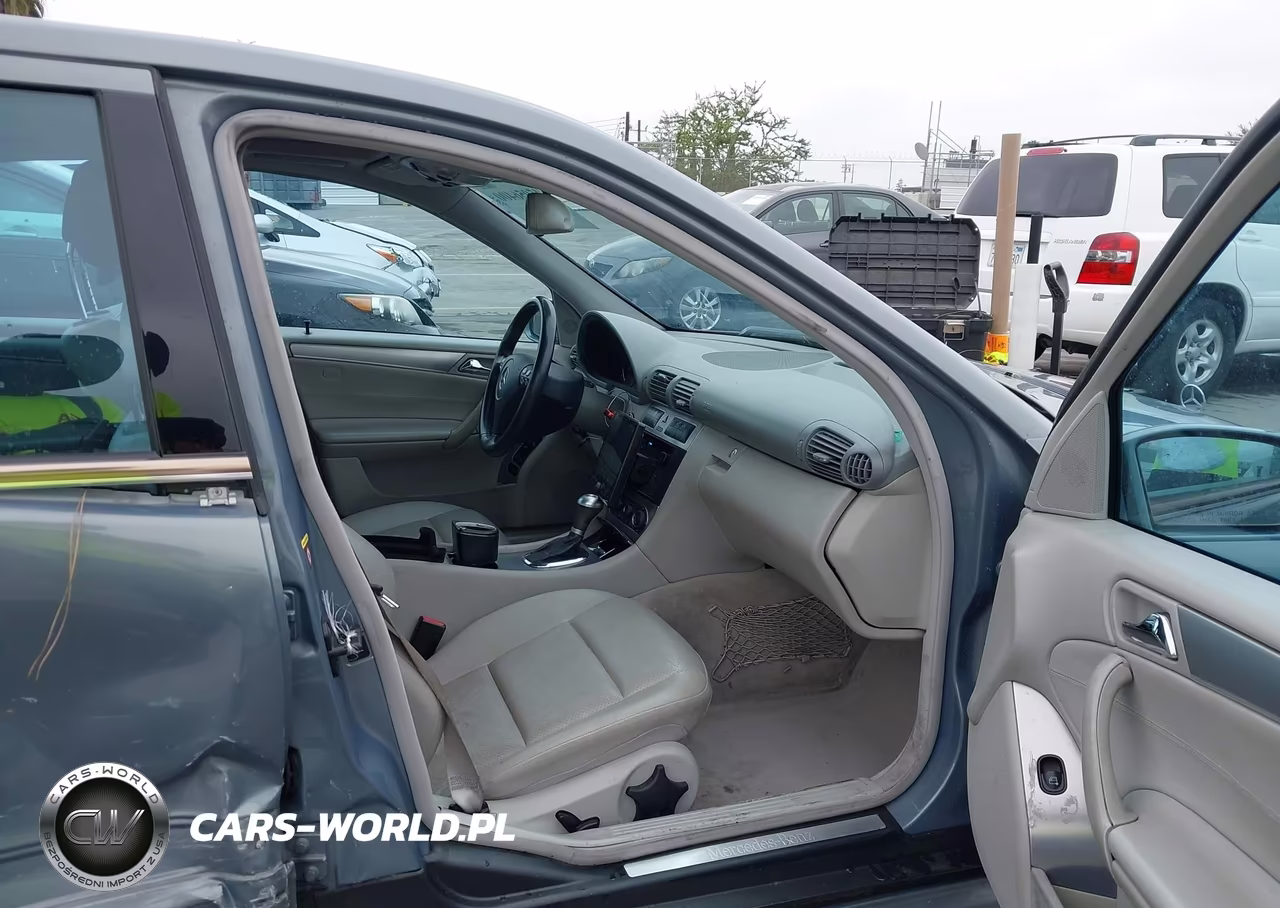 2005 Mercedes-Benz C 230 Kompressor Sport VIN:WDBRF40J85F651515 - 5