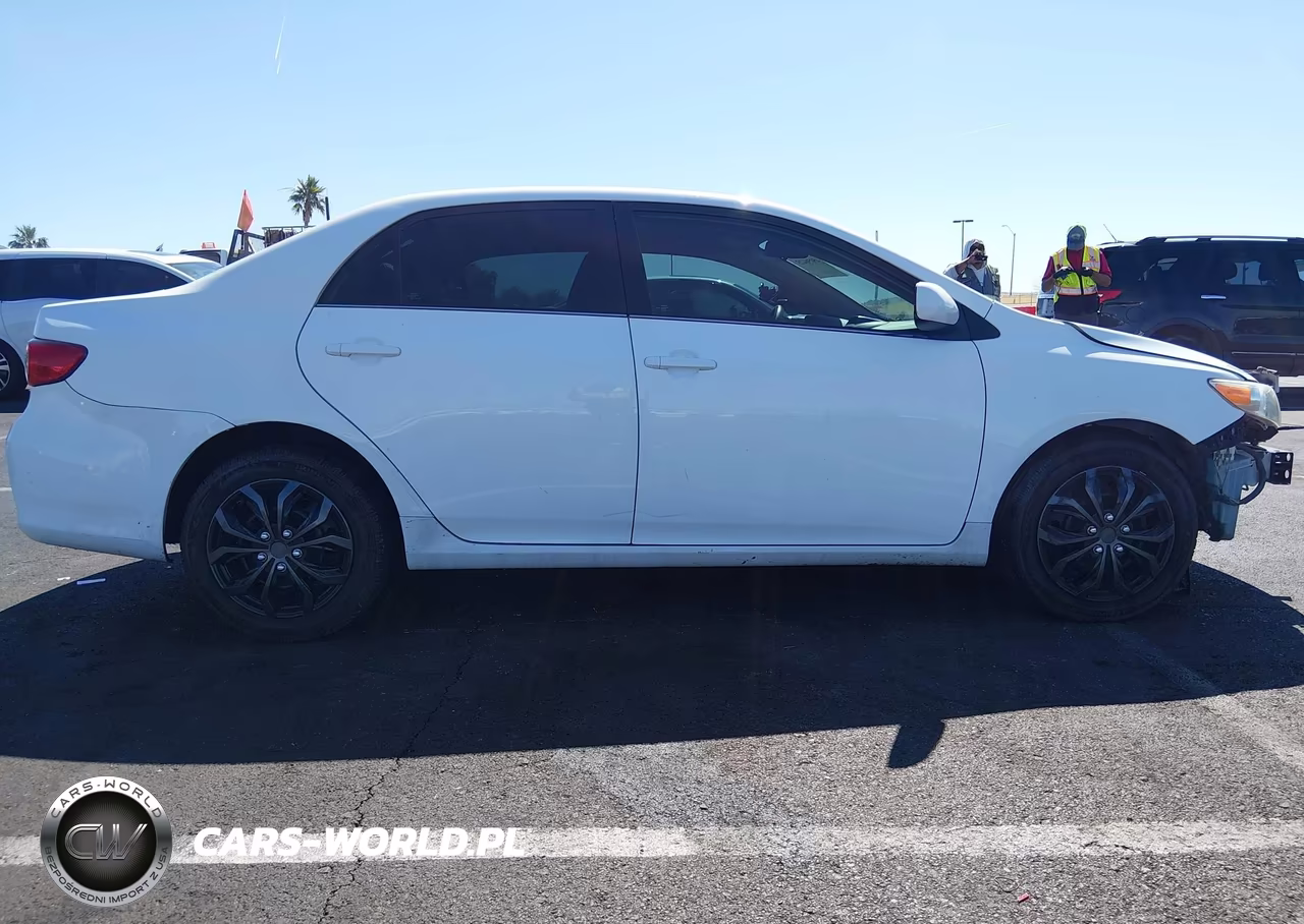 2013 Toyota Corolla Le VIN:5YFBU4EE3DP217630 - 13