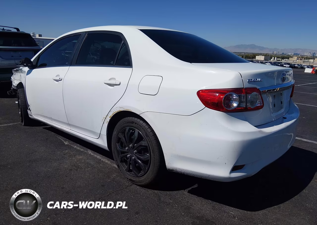 2013 Toyota Corolla Le VIN:5YFBU4EE3DP217630 - 3