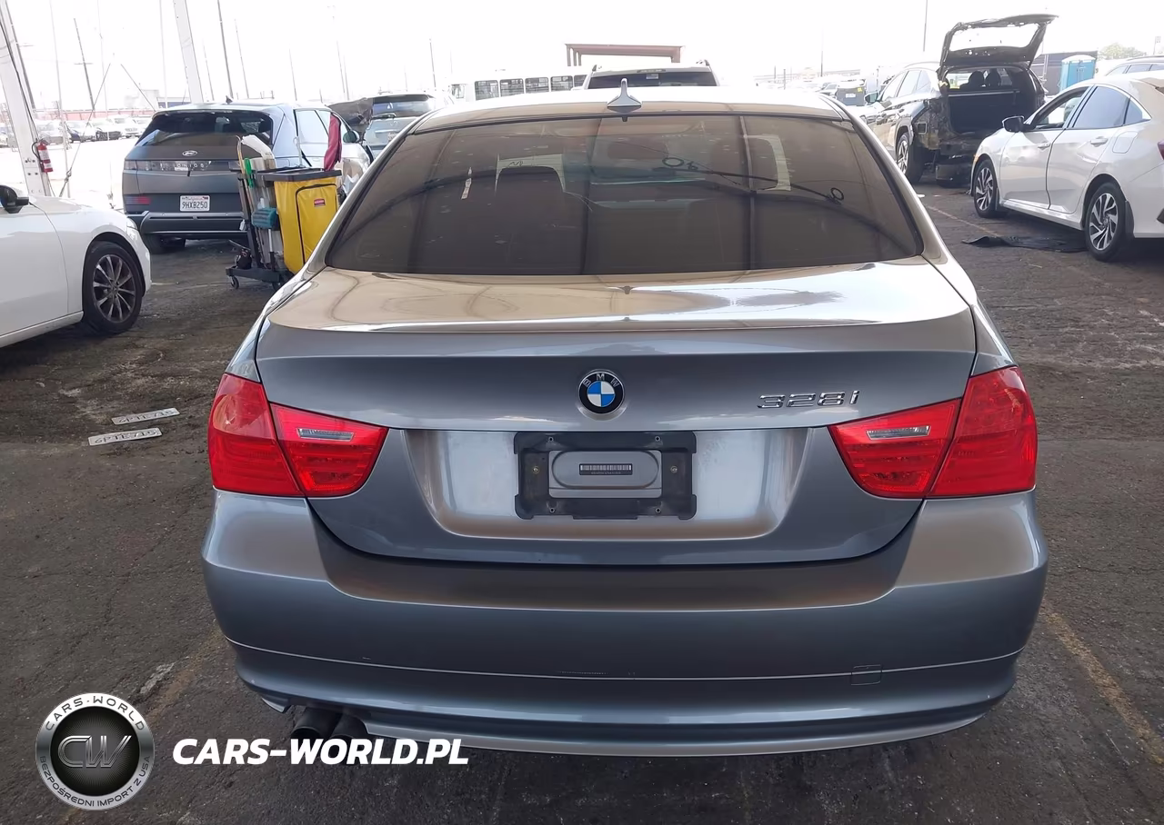 2011 BMW 328I VIN:WBAPH5C57BA443834 - 16