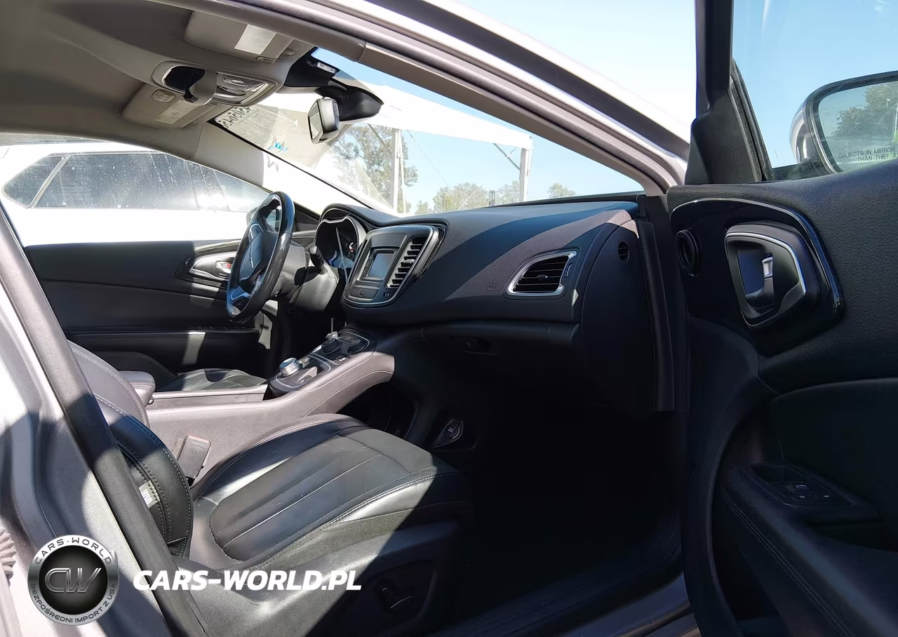 2015 Chrysler 200 C VIN:1C3CCCCB9FN720612 - 5